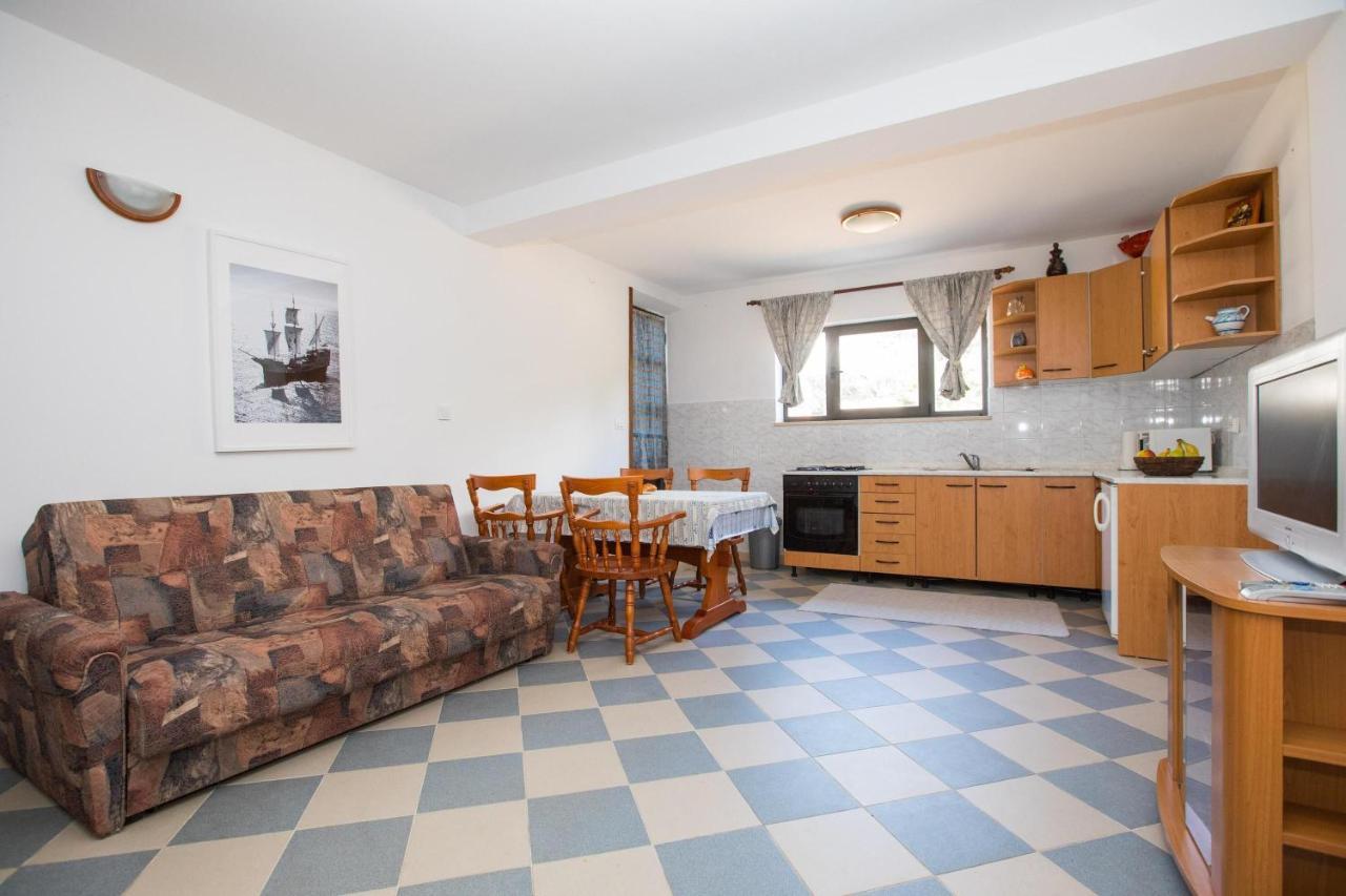 Vidak Apartment Molunat